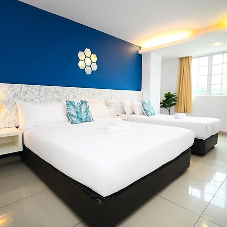 Swing & Pillows - Pj Ss2 Петалинг-Джая Экстерьер фото